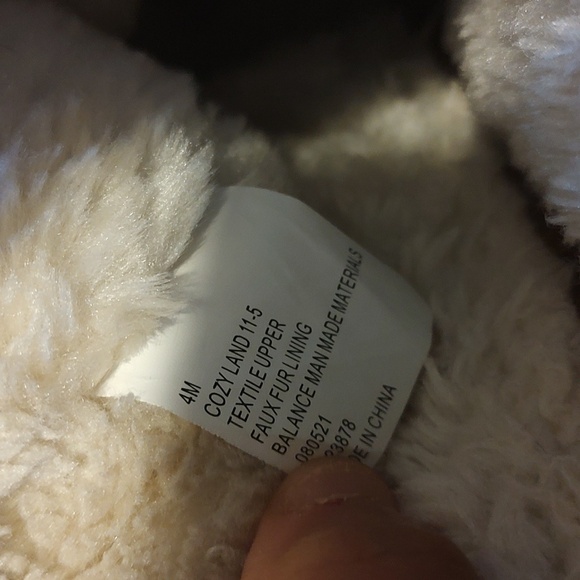 Makalu Girl Fur Boots - Picture 6 of 7